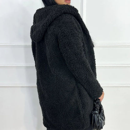 Casaco Feminino Teddy Longo com Capuz e Forro Peluciado